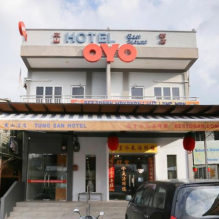 Oyo 89915 East Mount Hotel Kukup Bagian luar foto