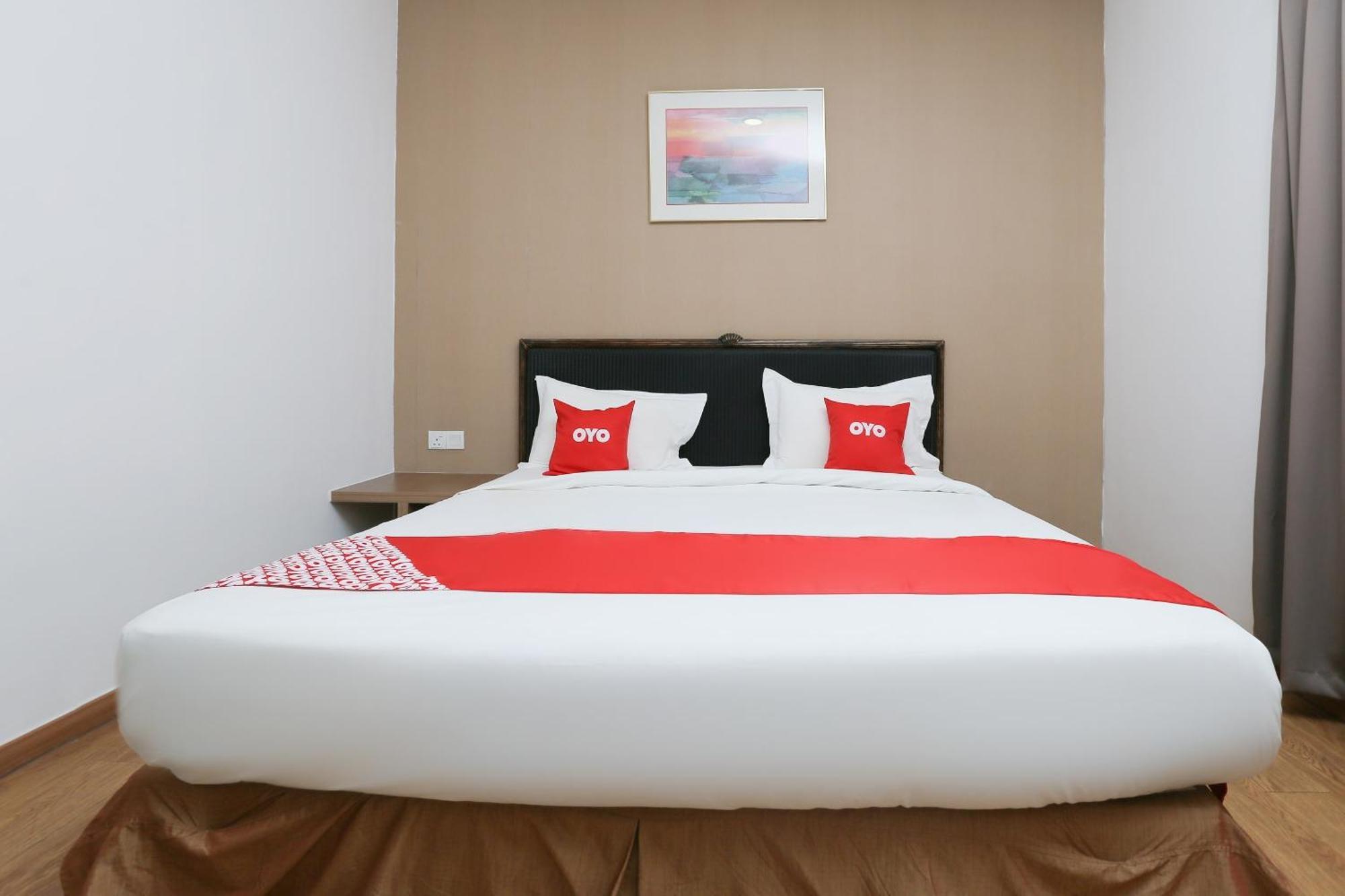 Oyo 89915 East Mount Hotel Kukup Bagian luar foto