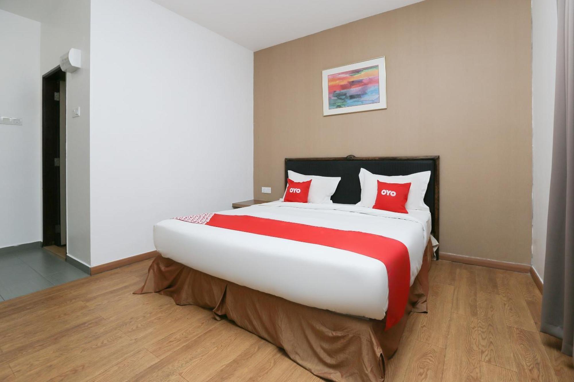 Oyo 89915 East Mount Hotel Kukup Bagian luar foto